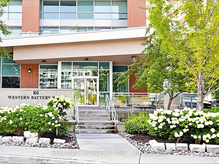 80 Western Battery Rd #307 — Photo 1
