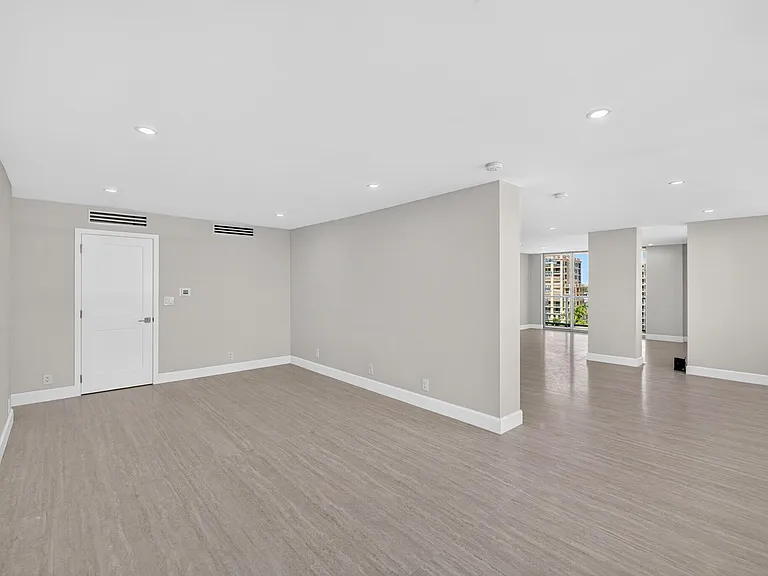 209 N Fort Lauderdale Beach Blvd #8A — Photo 36