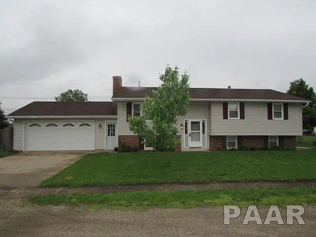 212 4th St photo 1