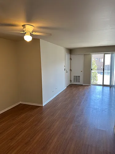 4153 Essex Ct #1W Photo 1