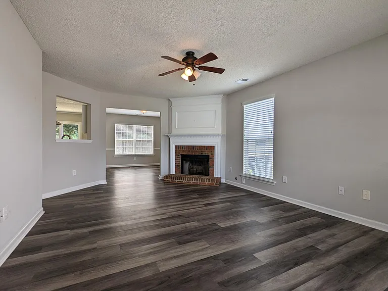 12 Valley Glen Ct — Photo 3