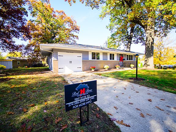 2nd image of 1417 Woodcrest Dr