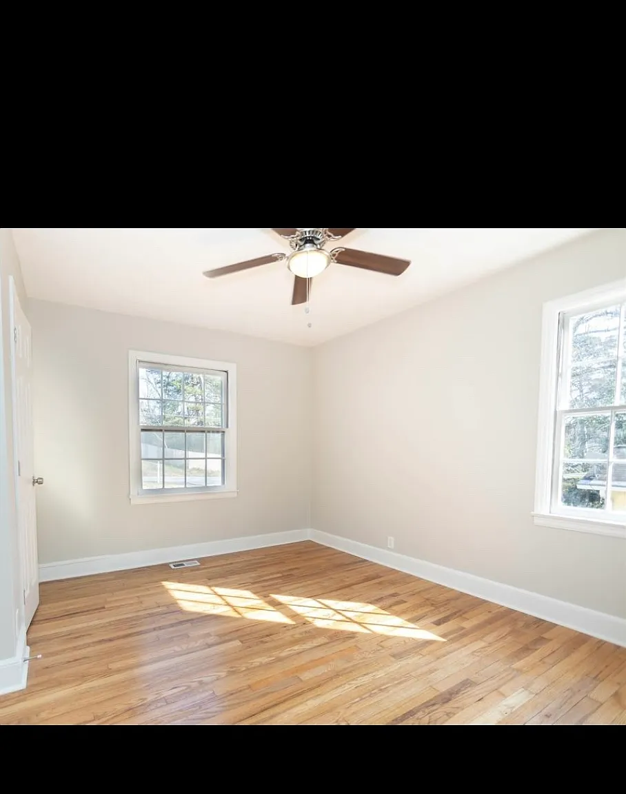 4637 Hendrix Dr — Photo 4