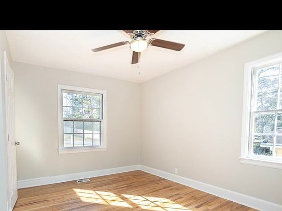 4th image of 4637 Hendrix Dr
