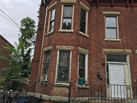 2nd image of 128 Renwick St Floor 2