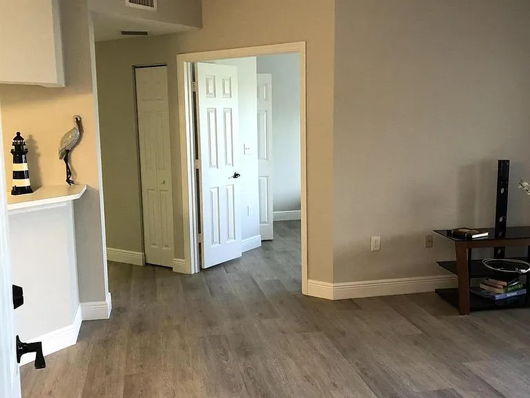 3023 Alcazar Pl #305 — Photo 7