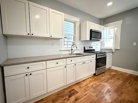 2nd image of 44 N 16th St Floor 1