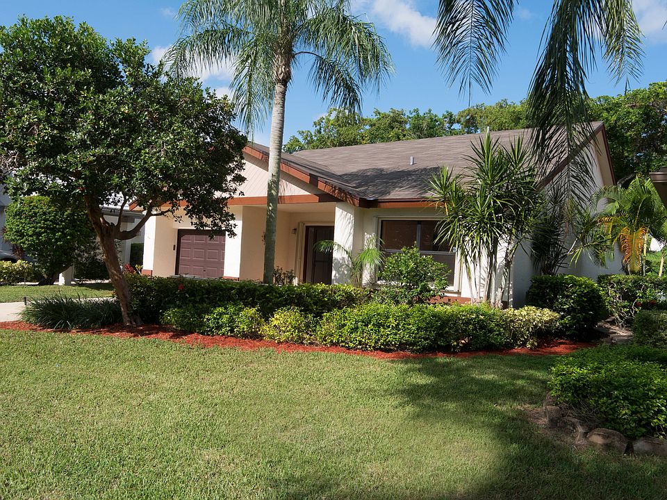 1st image of 4816 Boxwood Cir