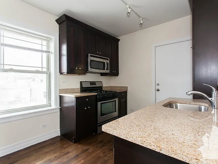 3802 N Sheffield Ave #1W — Photo 7