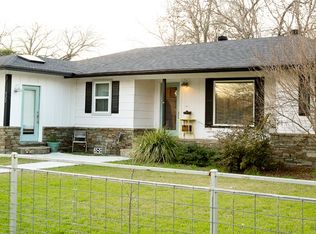 322 E Theissen St, Boerne, TX 78006