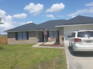 955 Black Willow Dr, Hinesville, GA 31313