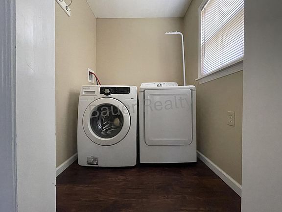 4th image of 1036 Cottage St