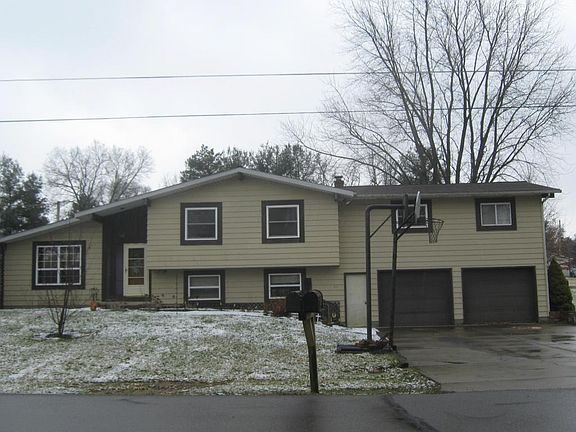 3rd image of 49 Craig Dr
