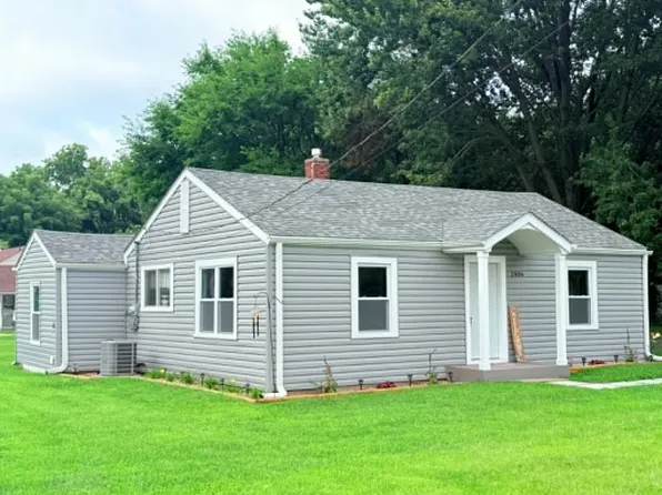 2806 Blake Rd, Portage, IN 46368