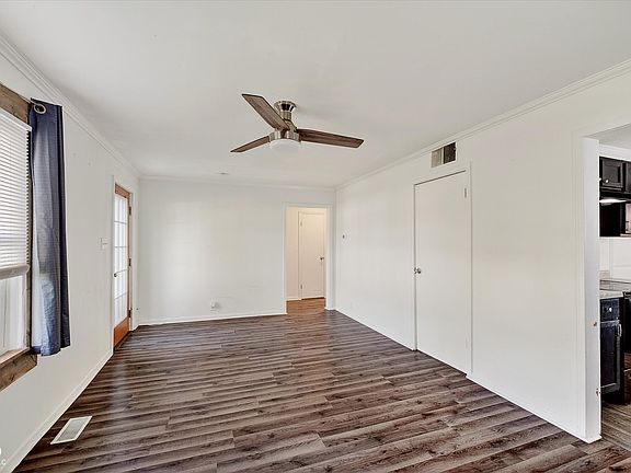 3rd image of 4012 Brown St