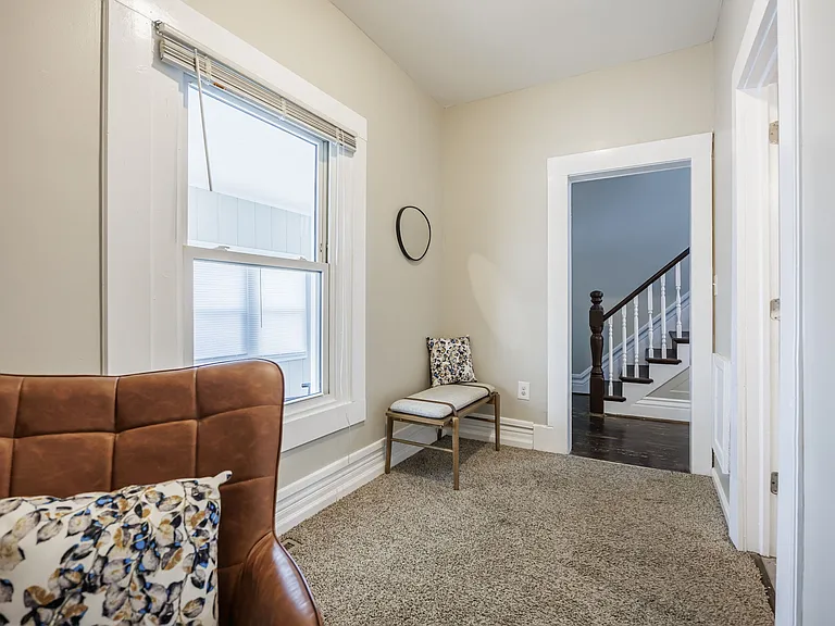 1146 S Plymouth Ave — Photo 20