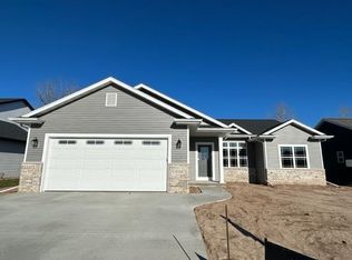 2322 E Honeygold Ct, Appleton, WI 54913