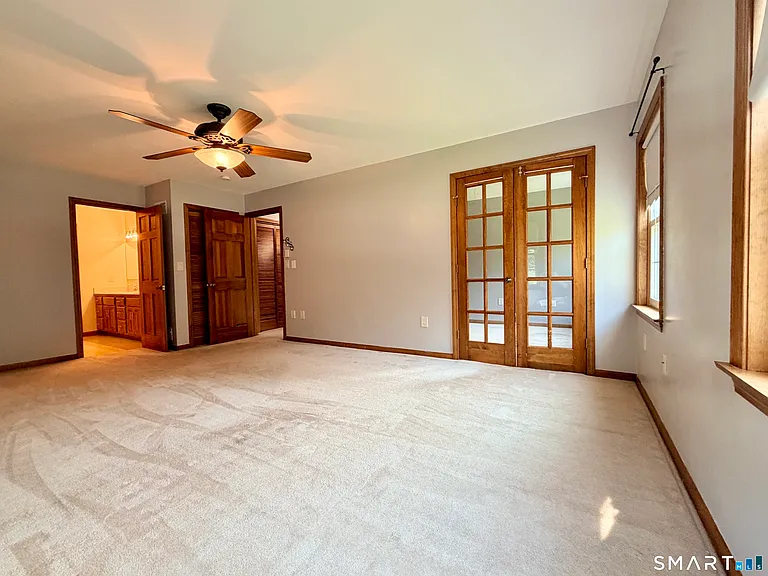 22 Hyde Park Dr — Photo 24