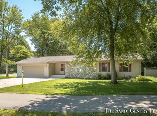 15288 Pruin St, Spring Lake, MI 49456