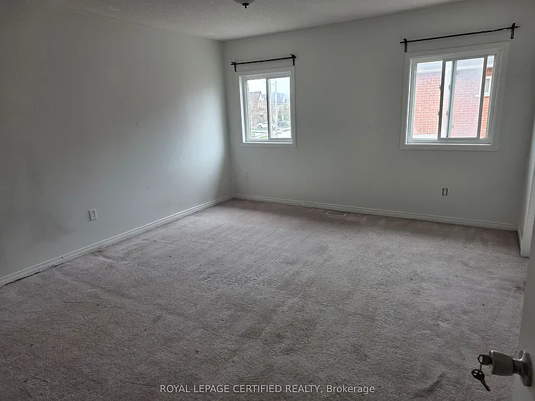 134 Kayla Cres — Photo 11
