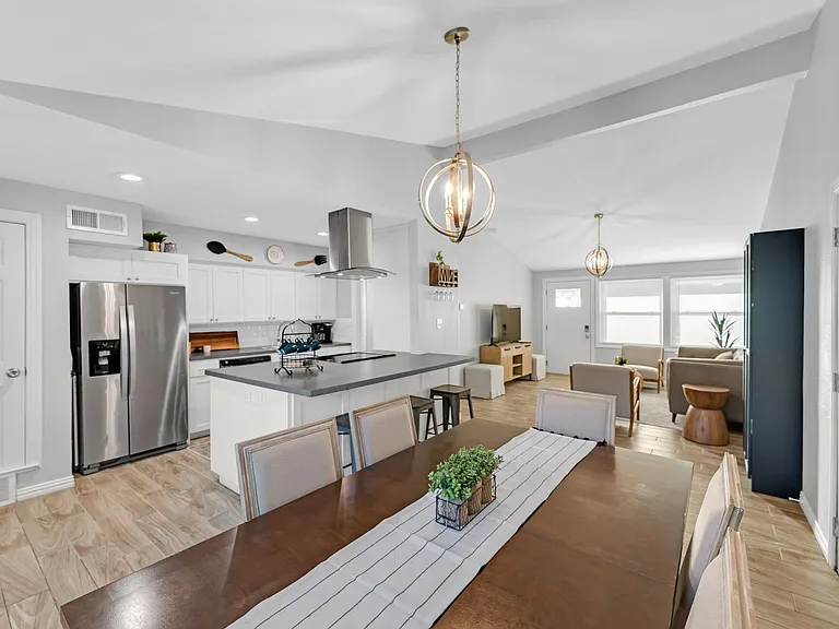13506 Castleton Dr — Photo 5