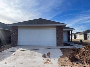 1313 Willowood Cir, Yukon, OK 73099