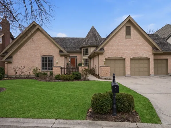 10 Lakeside Ln, North Barrington, IL 60010