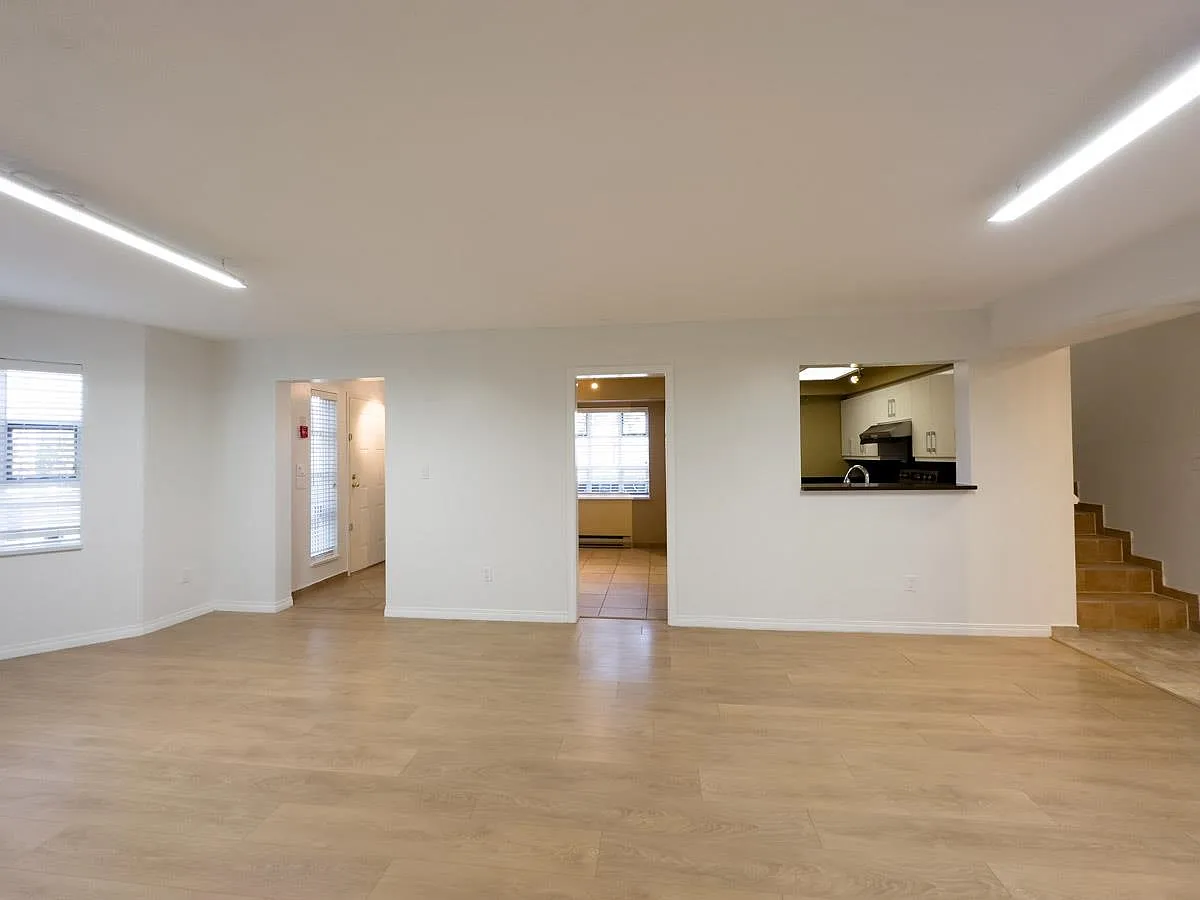3 bed, 1599 sqft, $3,200 — Photo 2