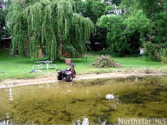 3rd image of 18301 Lakeview Point Dr NE