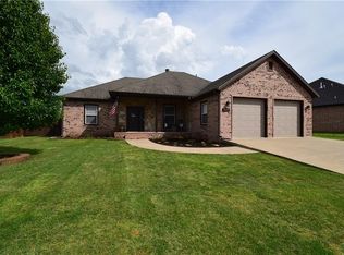 2403 Bridle Creek Rd, Siloam Springs, AR 72761