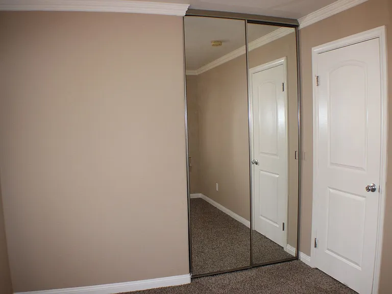 8144 Fernwood Ave — Photo 11