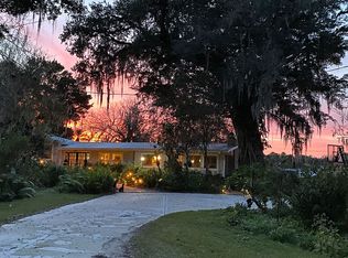 320 Caloosa Dr, Labelle, FL 33935