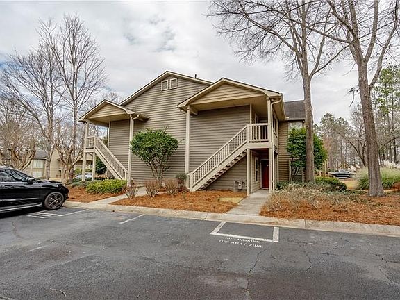 3rd image of 705 Country Park Dr SE #7