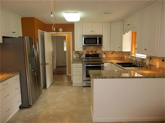 5th image of 714 Avenue K