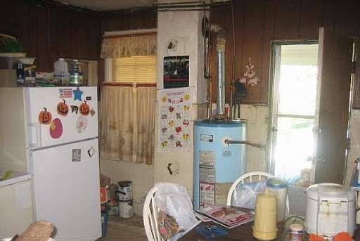 3rd image of 1503 Selden Ave