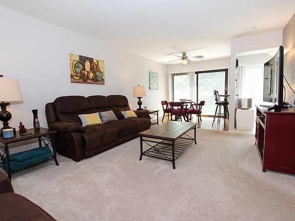 4th image of 22517 Cranbrooke Dr #379