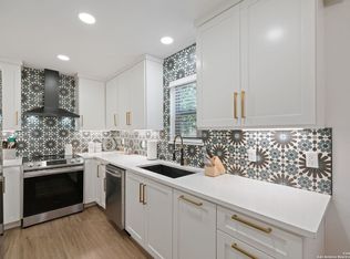 2718 Old Field Dr APT 202, San Antonio, TX 78247