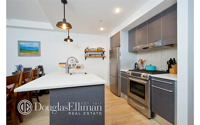 Rented by Douglas Elliman | media 14