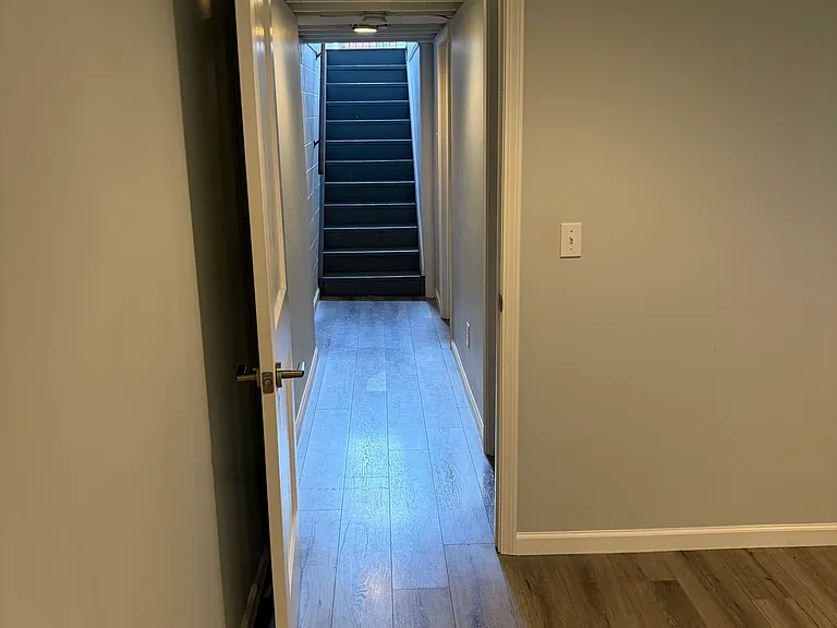 1481 Westminster Dr — Photo 21