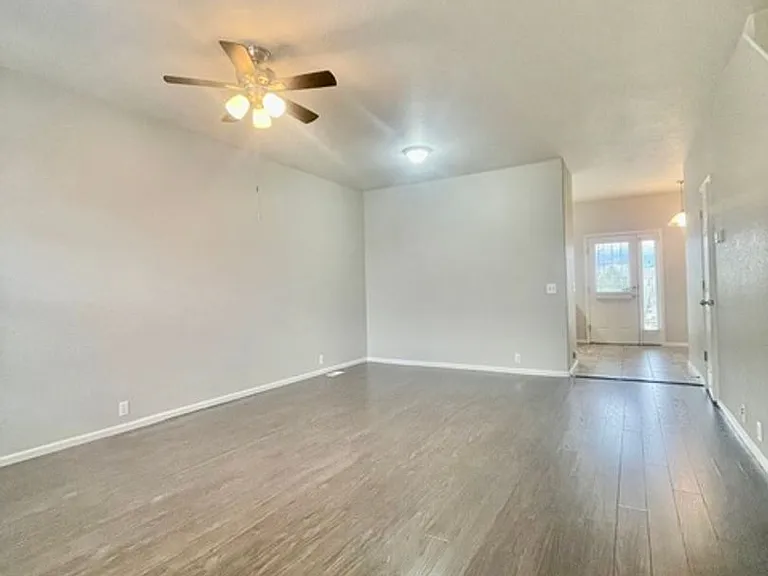 2146 Creekridge Point — Photo 7