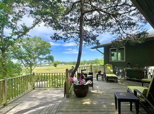 30 Overlook Dr, Madison, CT 06443