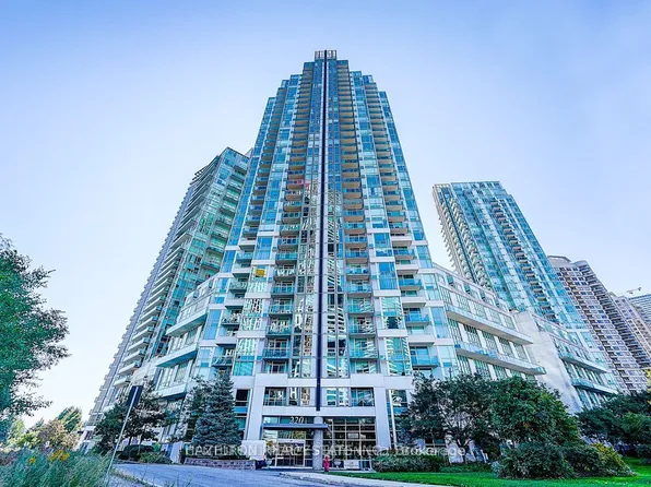 220 Burnhamthorpe Rd W #1709, Mississauga, ON L5B 4N4