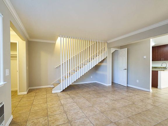 4th image of 740 Casanova Ave #21