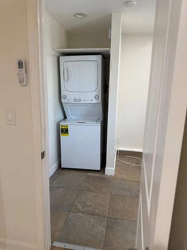 1 bed, 1.0 bath, 450 sqft, $2,250 — Photo 2