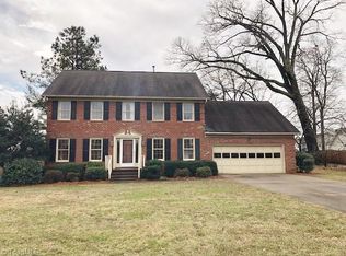 1206 Heatherbrook Dr, High Point, NC 27265