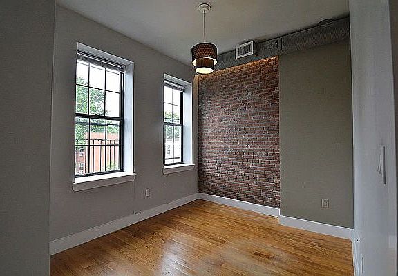 4th image of 667 Evergreen Ave #3F