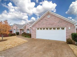 155 Forest View Cir, Hot Springs, AR 71913