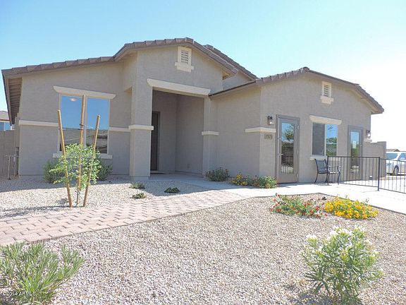 3rd image of 37671 W Olivo St