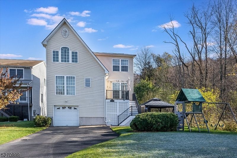 1st image of 12 Celia Dr