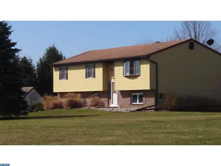 6 Everbreeze Dr photo 1